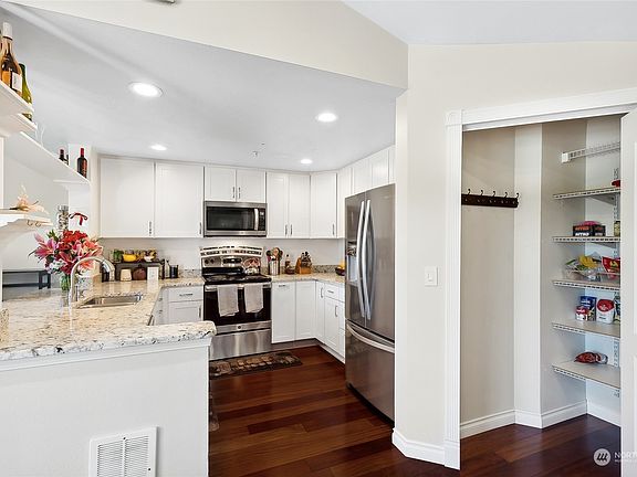 5th image of 9910 NE 137th Street #A303