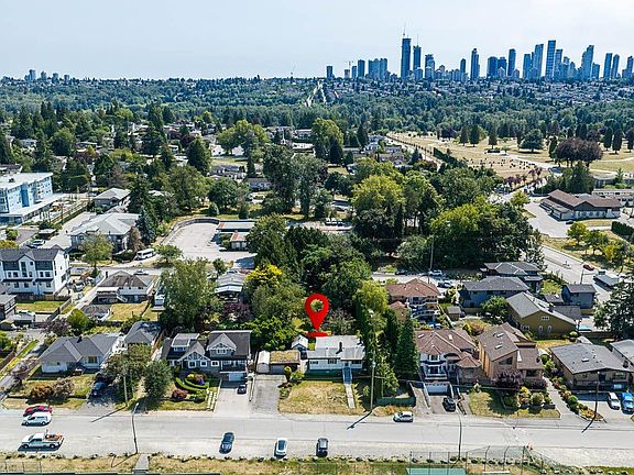 4th image of 5288 Hardwick St