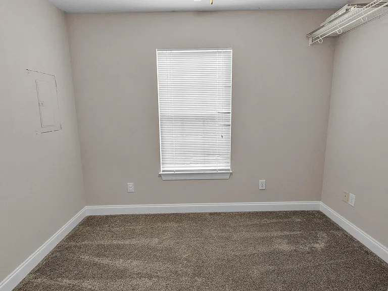 1225 Winston St — Photo 22