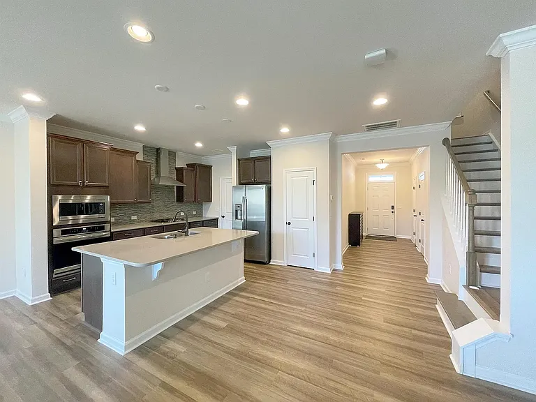 1332 Southpoint Trl — Photo 7