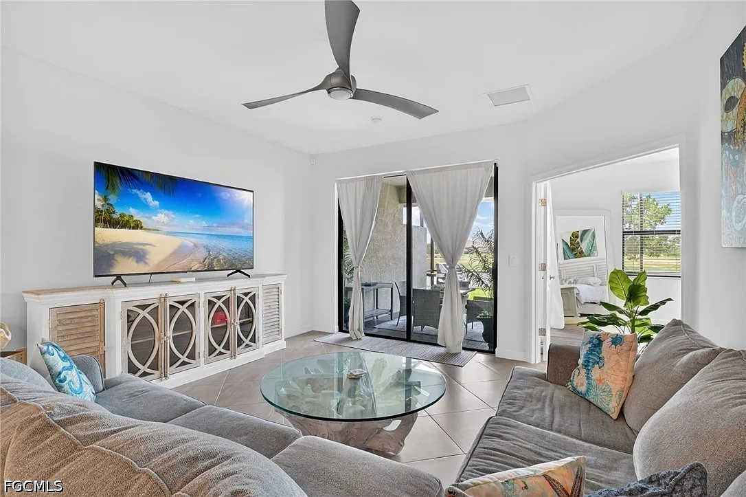 2 bed, 2.0 bath, 1564 sqft, $2,800 — Photo 4