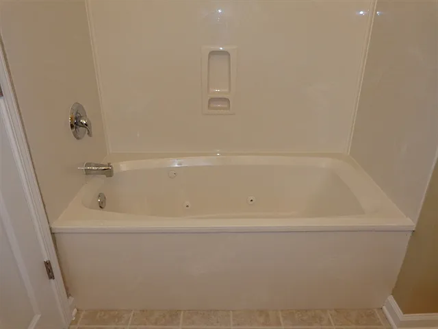 207 Chapel Lake S — Photo 11