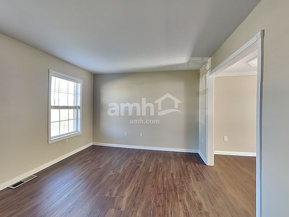 4th image of 1836 Clearbrook Dr