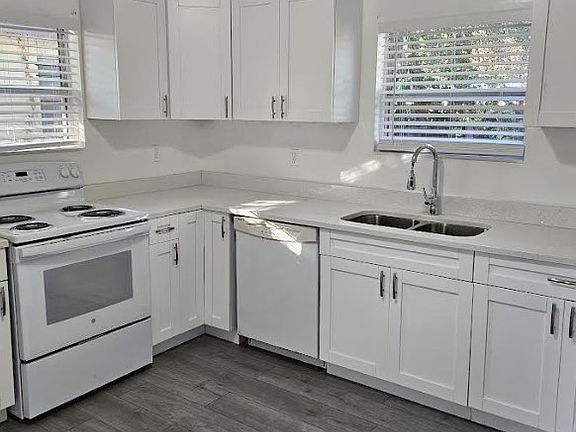 1741 Walnut Kitchen_01272025