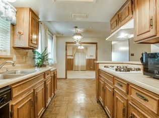 3923 Finley Rd, Irving, TX 75062