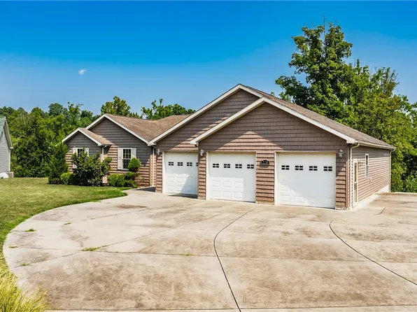 220 Greenbrier Ln, Davisville, WV 26142