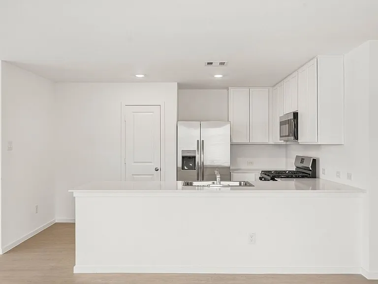 17334 Glacier Forest Ln — Photo 9