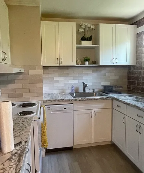 520 Stewart St #1 — Photo 23