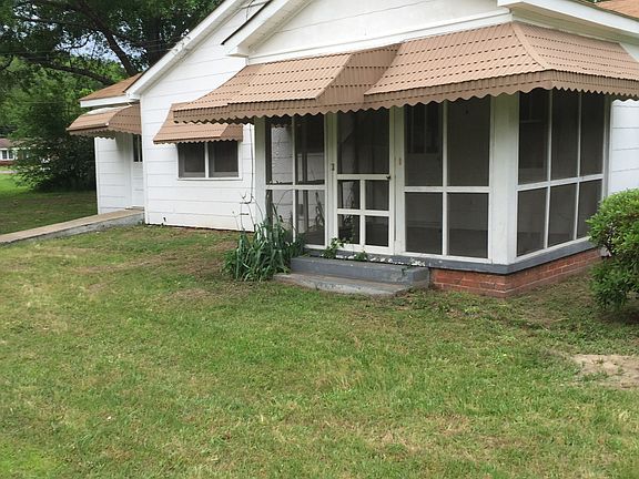 Screen In Porch on side 
