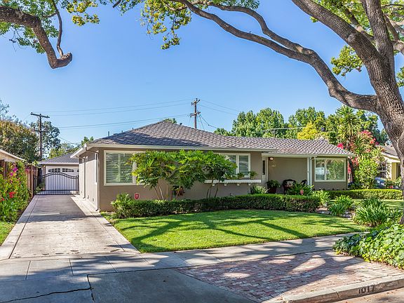 3rd image of 1017 Westwood Dr