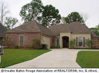 13131 Oak Knoll Dr, Geismar, LA 70734