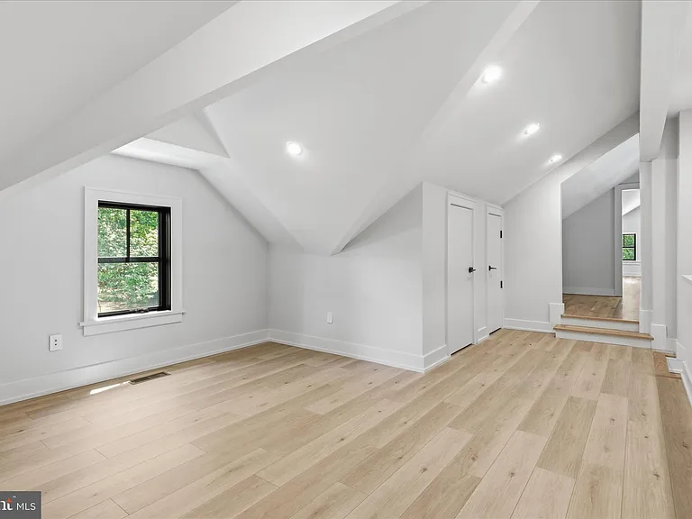 5921 Chesterbrook Rd — Photo 68