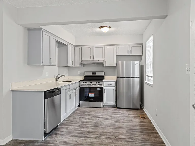 Redwood Village Townhomes — Photo 55