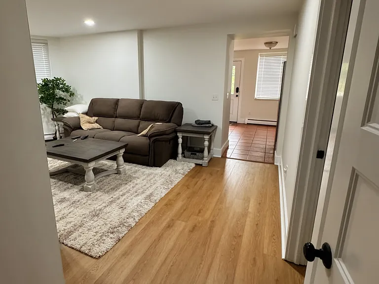 204 Walnut St — Photo 13