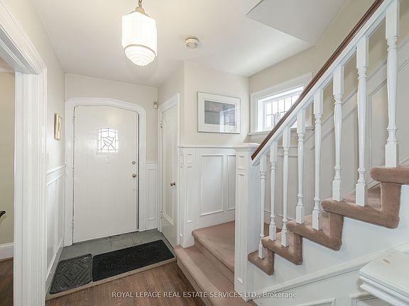 3rd image of 416 Rosemary Rd