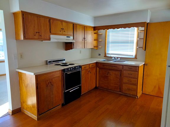 3rd image of 263 E Robinson Ave