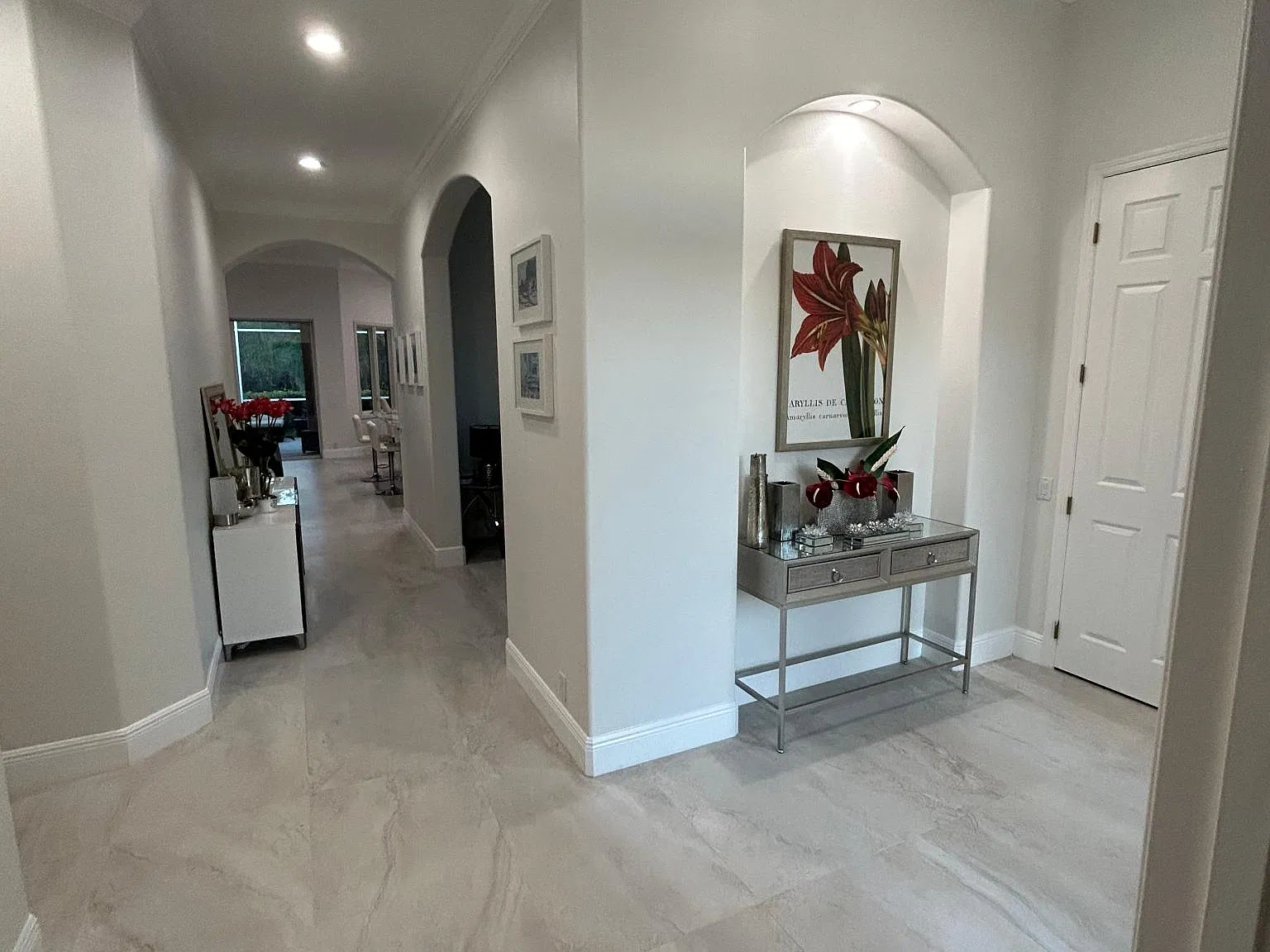 3 bed, 2275 sqft, $5,500 — Photo 2