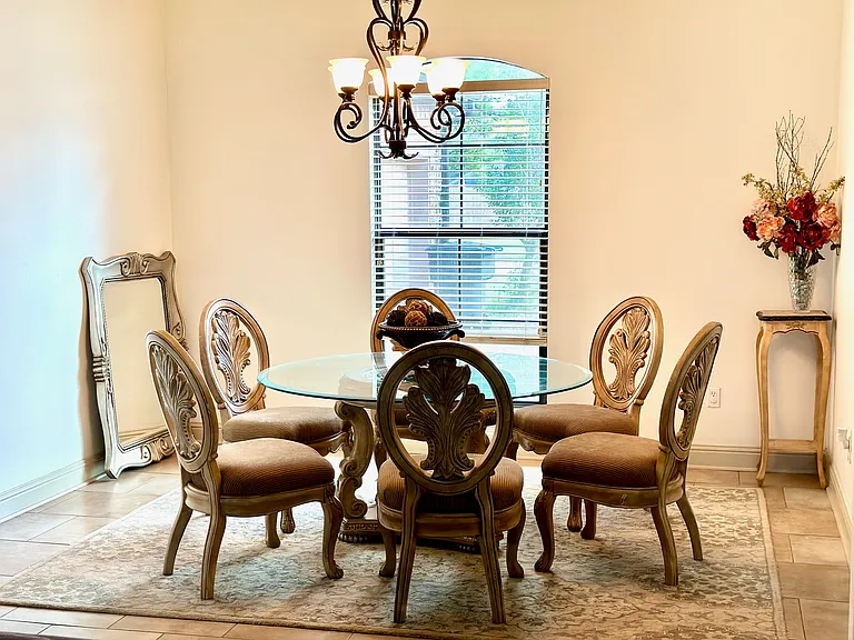 Formal Dining