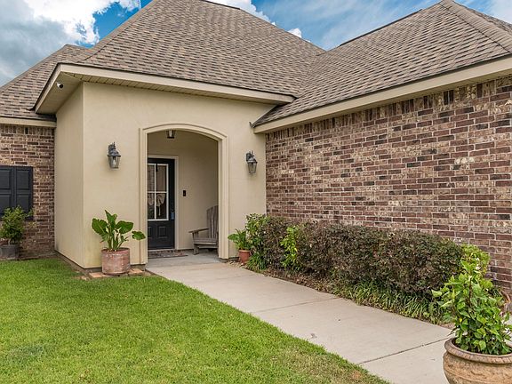 2nd image of 113 Kohen Luke Dr