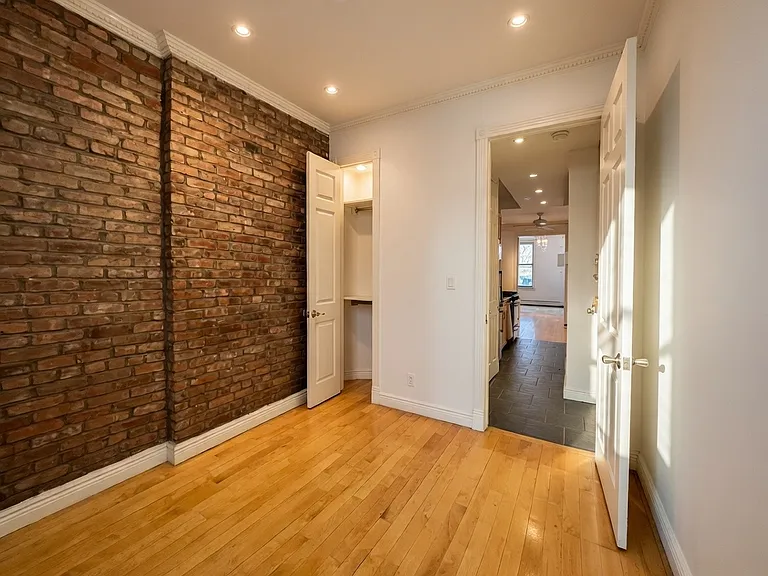 212 E 29th St #4 — Photo 5