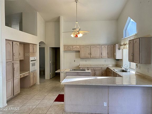 5th image of 8452 W Taro Ln