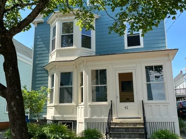 42 Morning St APT 3, Portland, ME 04101