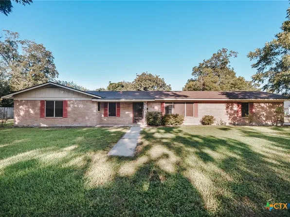 1605 N Bridge St, Victoria, TX 77901