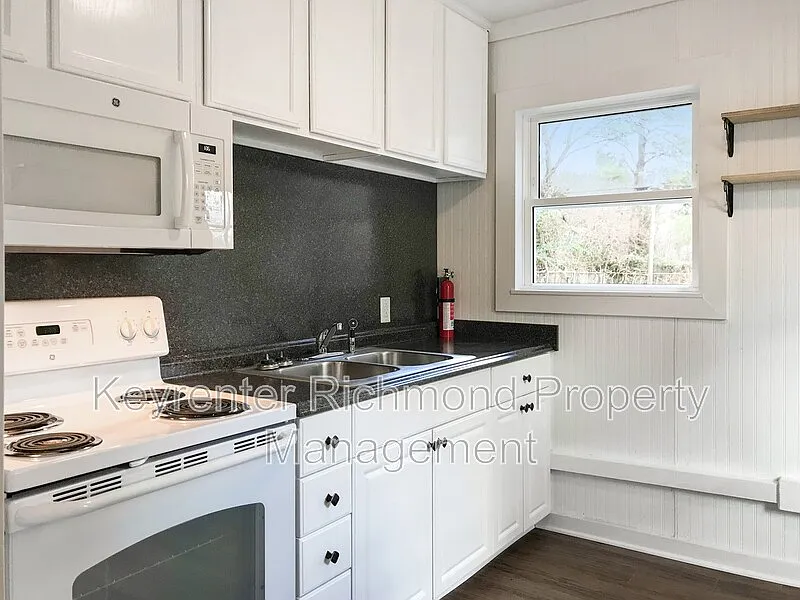 2 bed, 1.0 bath, 812 sqft, $1,500 — Photo 4