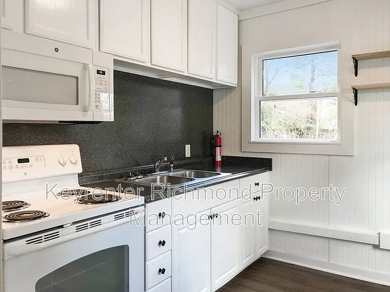 3415 Reynolds Rd — Photo 4