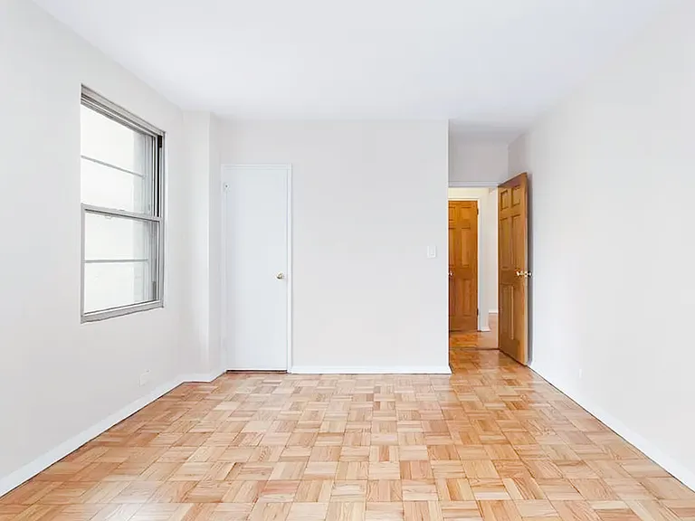 225 E 46th St #6H — Photo 9