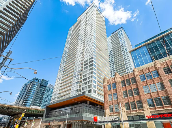19 Bathurst St #811, Toronto, ON M5V 0R9