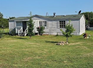 901 Steinway Ln, Cleburne, TX 76031