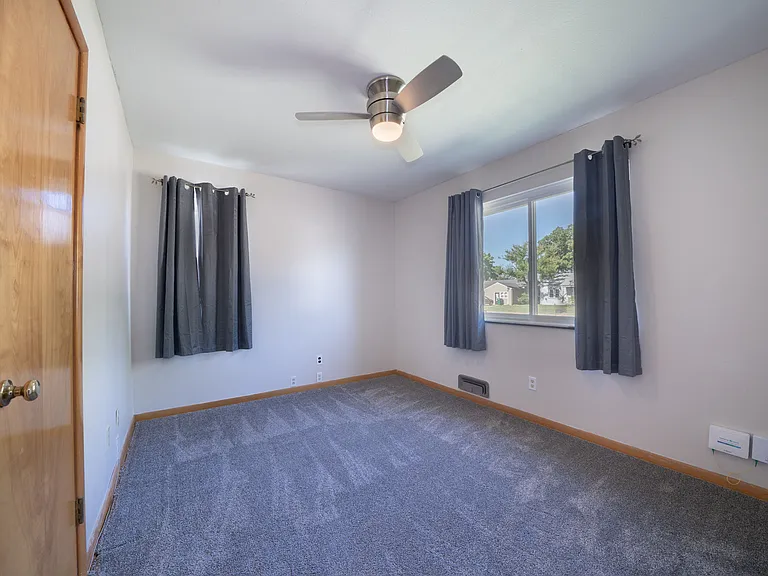 3118 S McLean Blvd — Photo 11