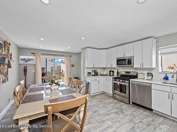 5th image of 292 Monahan Ave