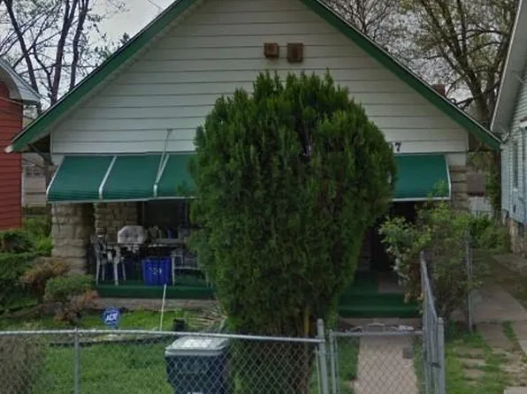 2407 E 46th St, Kansas City, MO 64130