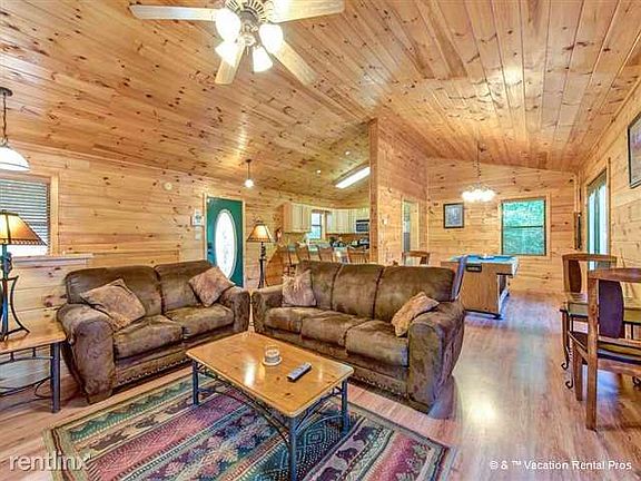 The open floor plan is so convenient