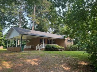 3525 Lawrence St, Clemmons, NC 27012