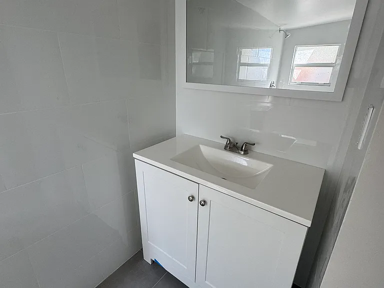 3631 NW 4th St #3 — Photo 10