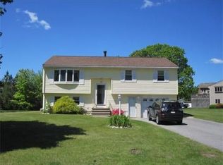 98 Bridle Path Ln, Methuen, MA 01844
