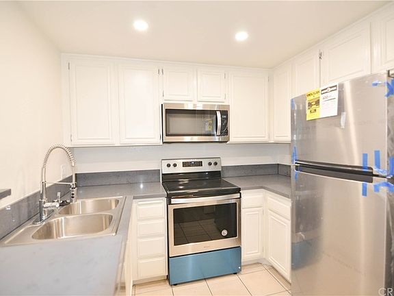 4th image of 22100 Burbank Blvd Unit 339D