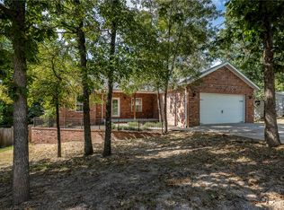 40 Merritt Dr, Bella Vista, AR 72714