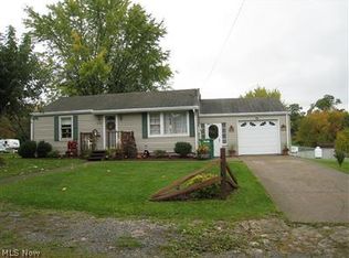 48709 Bloomfield Rd, East Liverpool, OH 43920
