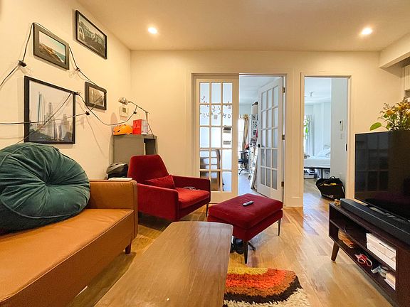 4th image of 824 Saint Johns Pl APT 3