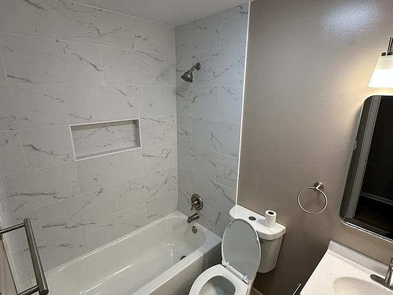 624 Rush St #B — Photo 7