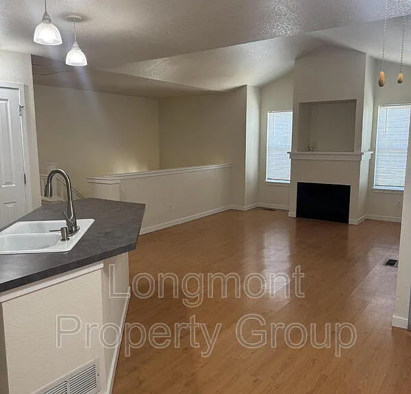 719 Thornwood Way — Photo 7
