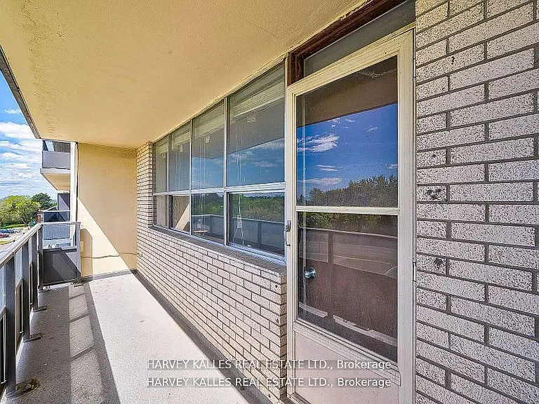 2000 Sheppard Ave W #306 — Photo 34