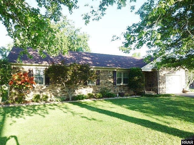 1st image of 422 East Dr