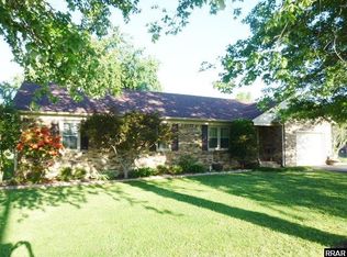 422 East Dr, Fulton, KY 42041