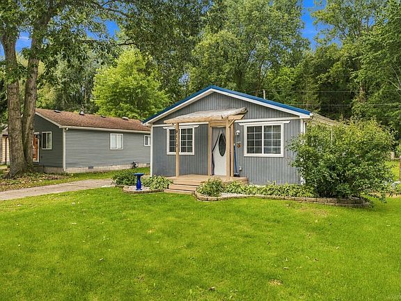 3rd image of 9110 Island Dr