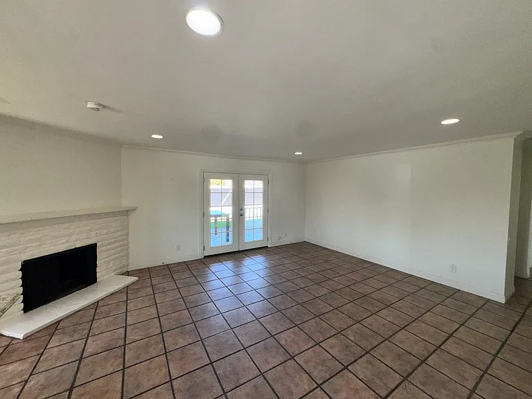 23467 Schoolcraft St — Photo 6